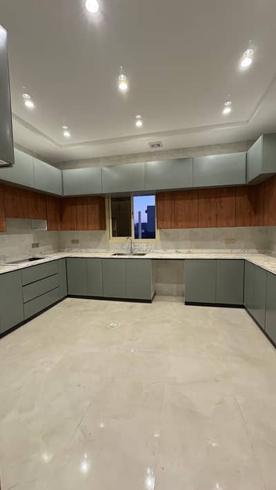 9 Bedroom Floor for Sale in Al Bawadi District, Tabuk - Rooftop villa for sale