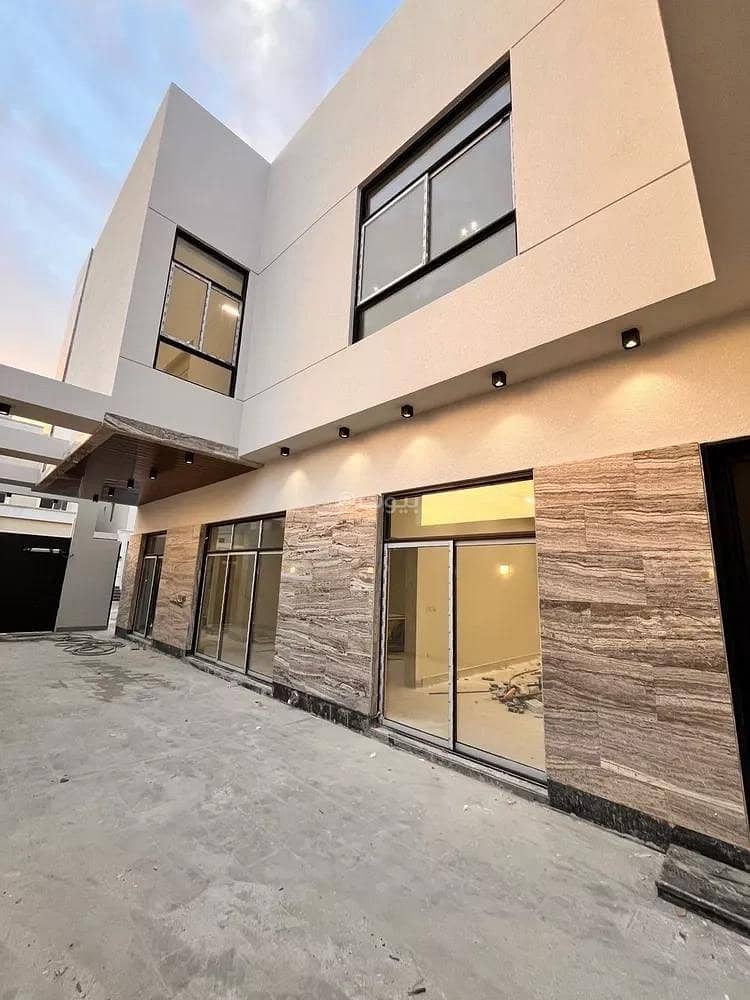 Villa for Sale on Abdulqader Bin Abdulwarith Street, Al-Mahdiyah District, Riyadh City, Riyadh Region