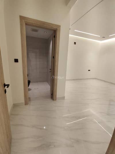 3 Bedroom Floor for Sale in East Riyadh, Riyadh - Upper floor for sale in al khaleej neighborhood at a special price