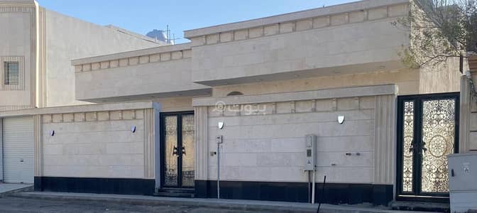 Building for Sale in King Fahd Suburb, Dammam - 7-bedroom building for sale in teima, king fahd suburb, dammam