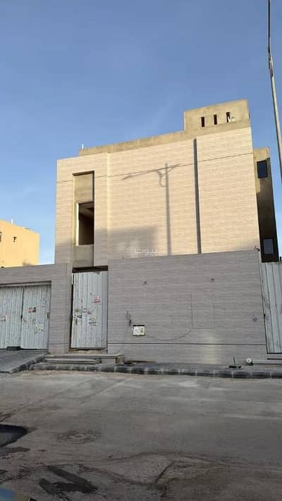 11 Bedroom Villa for Sale in North Riyadh, Riyadh - Villa for sale in al arid, riyadh