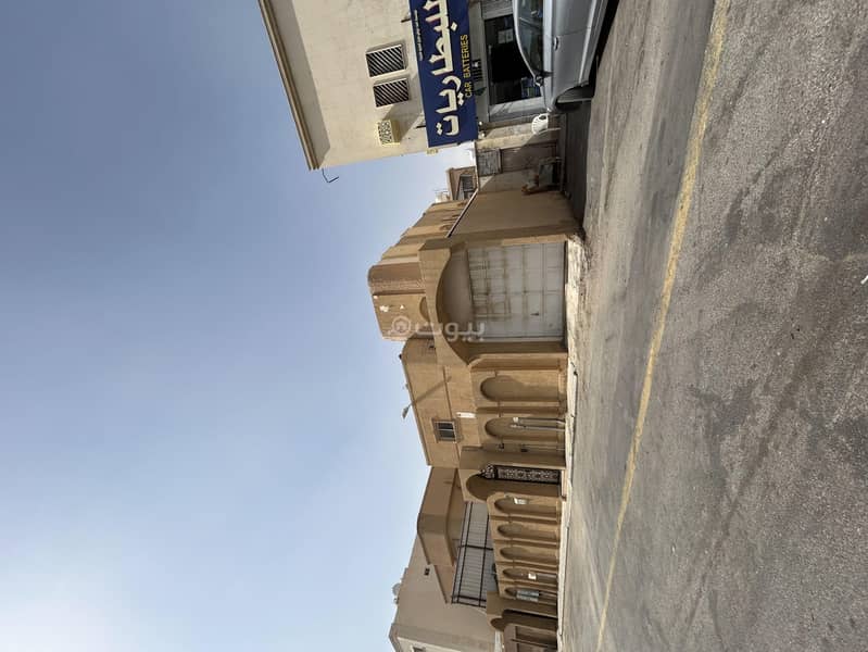 For sale, a villa valued at the price of a commercial residential land in the Al Khalij neighborhood.