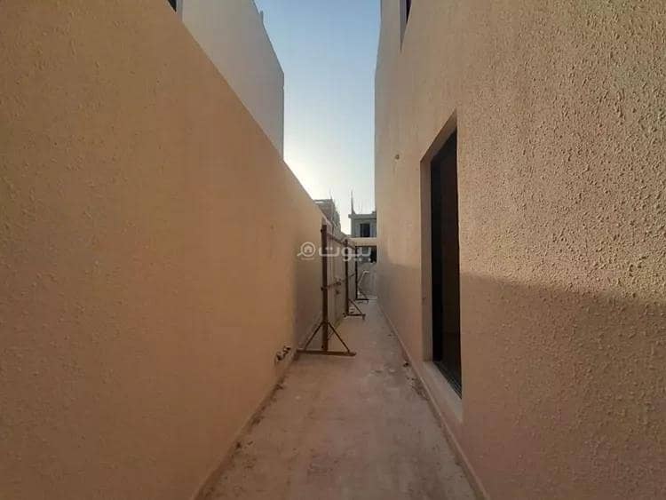 Floor for sale in okaz, riyadh
