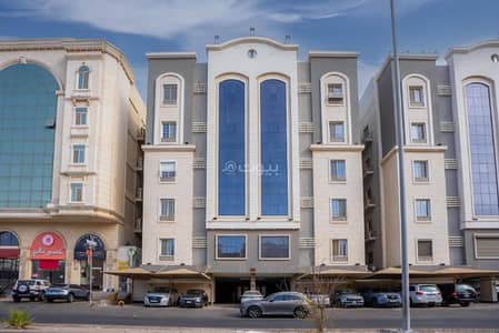 شقة 4 غرف نوم للايجار في شمال جدة، جدة - شارع قاسم زينل كل الخدمات شقة 4 غرف نوم للإيجار في الروضة