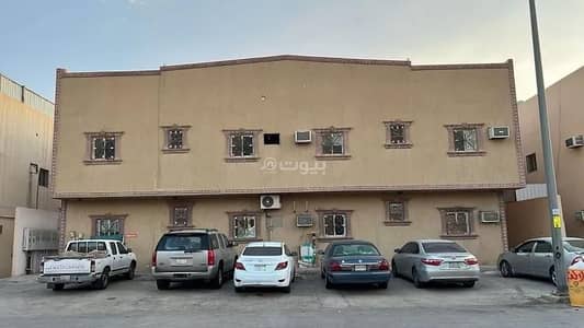 شقة 6 غرف نوم للبيع في جنوب الرياض، الرياض - شقة للبيع في شارع المهدي, حي عكاظ, مدينة الرياض, منطقة الرياض