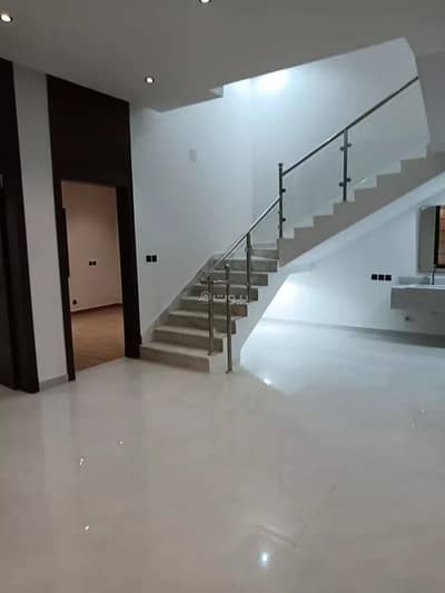 6 Bedroom Floor for Sale in South Riyadh, Riyadh - Single-floor house for sale on Hassan bin Qais Street, Badr District, Riyadh City, Riyadh Region.