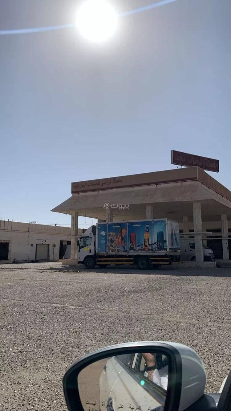 Shop for Sale on King Abdullah 33 Street, King Abdullah District, Al Quwaiyah - Al Ruwaidah City, Riyadh Region.