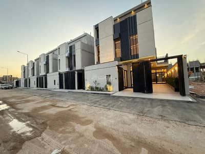 3 Bedroom House for Sale in East Riyadh, Riyadh - House with internal stairs and an apartment for sale