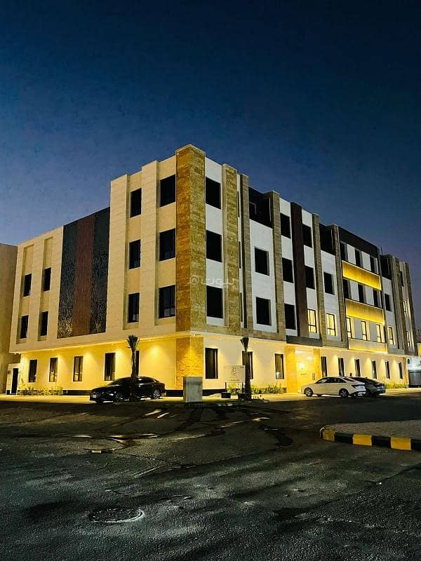 An apartment in Al-Monsiah, Western District, on Al-Qanah Street, in a very prime location close to the main roads.