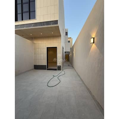 7 Bedroom Villa for Sale in East Riyadh, Riyadh - Villa for Sale in Al Janadriyah, East Riyadh