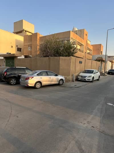 فیلا 8 غرف نوم للبيع في شمال الرياض، الرياض - فيلا مكونة من 8 غرف نوم للبيع في السليمانية، الرياض