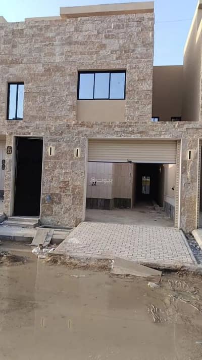 3 Bedroom Floor for Sale in West Riyadh, Riyadh - A house for sale on Omar bin Aws Al-Thaqafi Street, Tuwaiq District, Riyadh City, Riyadh Region