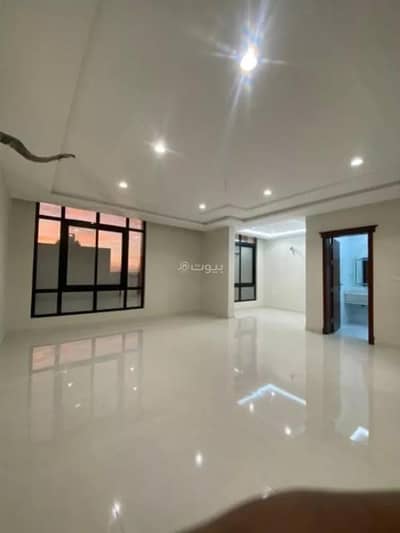 6 Bedroom Floor for Sale in Al Wurud, Al Kharj Riyadh Region - House for sale on Ibn Sabik Street, Al-Wurood neighborhood, Al-Kharj city, Riyadh region.