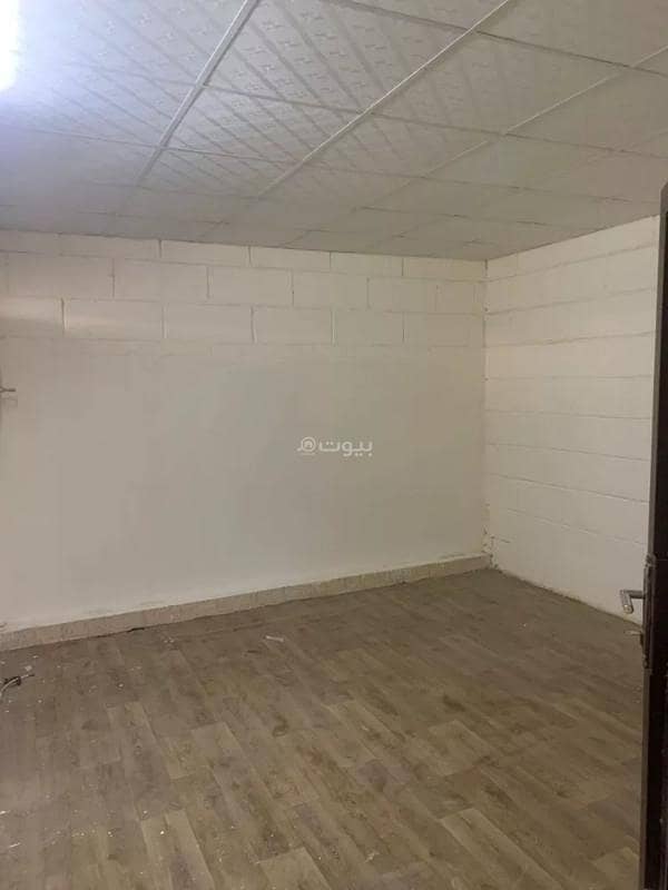 Building for rent on Karachi Street, King Faisal Neighborhood, Riyadh City