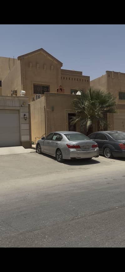 فیلا 10 غرف نوم للبيع في شرق الرياض، الرياض - فله للبيع