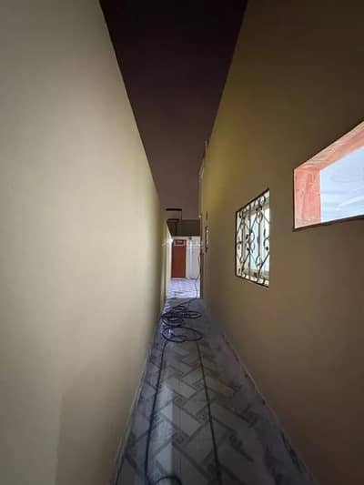 7 Bedroom Floor for Rent in West Riyadh, Riyadh - For rent in Hassan bin Wahab Street, Tuwaiq neighborhood, Riyadh City, Riyadh Region