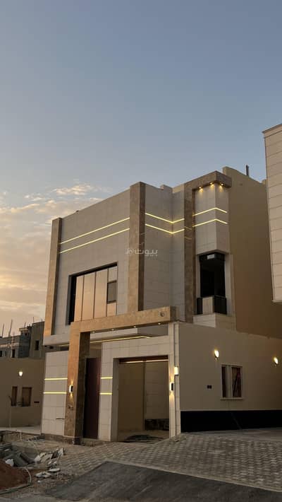 3 Bedroom Floor for Sale in East Riyadh, Riyadh - A new and modern house