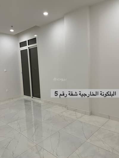 استوديو  للايجار في الحمراء، الخبر - شقة للايجاربحي الحمراء الخبر مطلة على الشارع