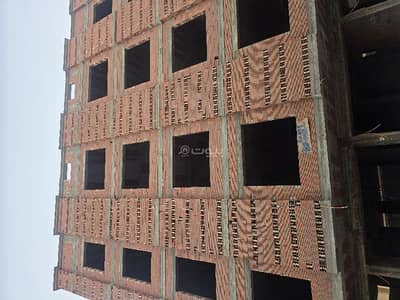 Building for Sale in North Jeddah, Jeddah - Reinforced concrete building for sale
