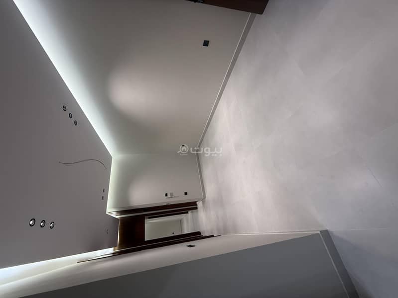 4-bedroom apartment in Al-Rabwa neighborhood