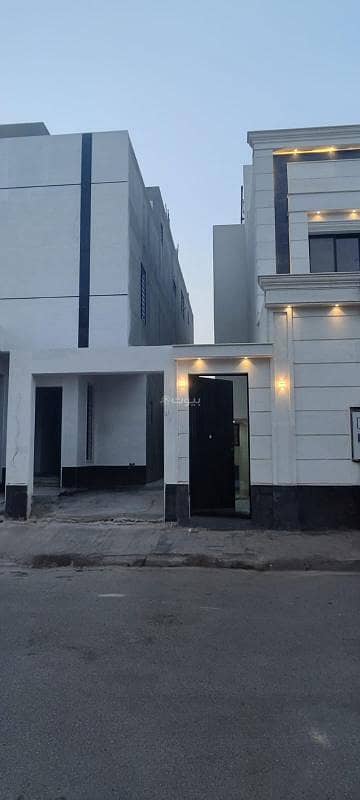 3 Bedroom Floor for Sale in East Riyadh, Riyadh - 3 Bedroom Floor For Sale in Al Janadriyah, Riyadh