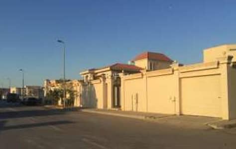 2 Bedroom Floor for Rent in Corniche, Al Khobar - Resting area in the Corniche neighborhood in Khobar