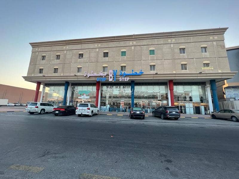 مكتب تجاري للإيجار في شارع طريق الامير نايف بن عبد العزيز, حي المحمدية, مدينة الدمام, المنطقة الشرقية مكتب تجاري للإيجار في شارع طريق الامير نايف بن عبد العزيز, حي المحمدية, مدينة الدمام, المنطقة الشرقية