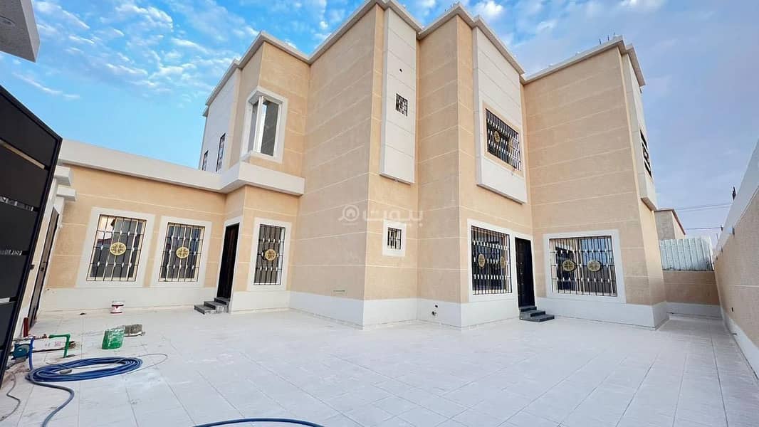 فيلا مكونة من 5 غرف نوم للبيع في المروج في رماح