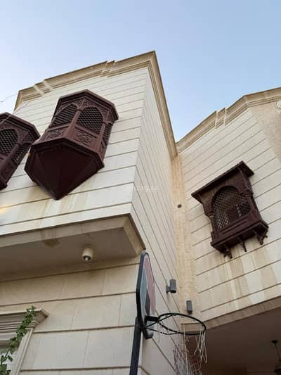 6 Bedroom Villa for Sale in Umm Al Jud, Makkah - A clean villa 12 years old for sale