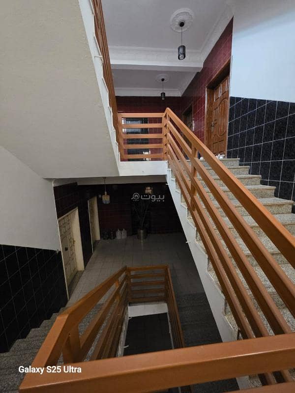 Building for sale on Prince Abdul Majid bin Abdulaziz Street, Al-Warood neighborhood, Tabuk City, Tabuk Region