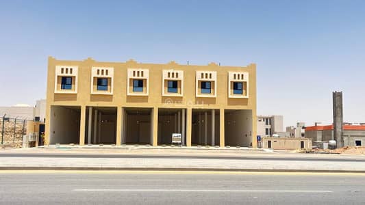 Exhibition Building for Rent in West Riyadh, Riyadh - For rent, distinctive retail shops on the main street.