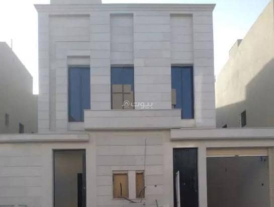 طابق للبيع في حي الندوة، الرياض