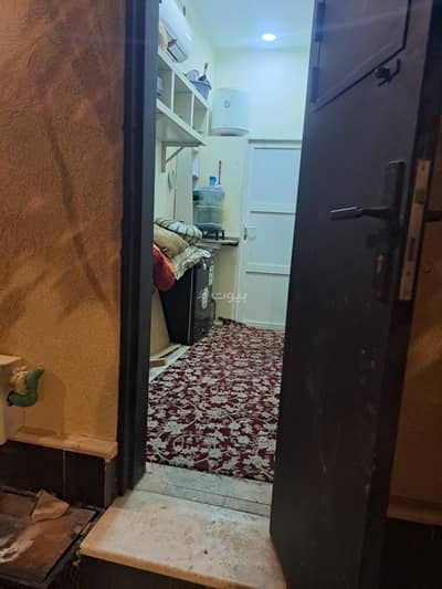 Room for Rent in North Riyadh, Riyadh - Room in North Riyadh，Al Arid 1100 SAR - 87646617