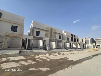 5 Bedroom Villa for Sale in South Riyadh, Riyadh - Villa consisting of 5 bedrooms for sale in Okaz, Riyadh