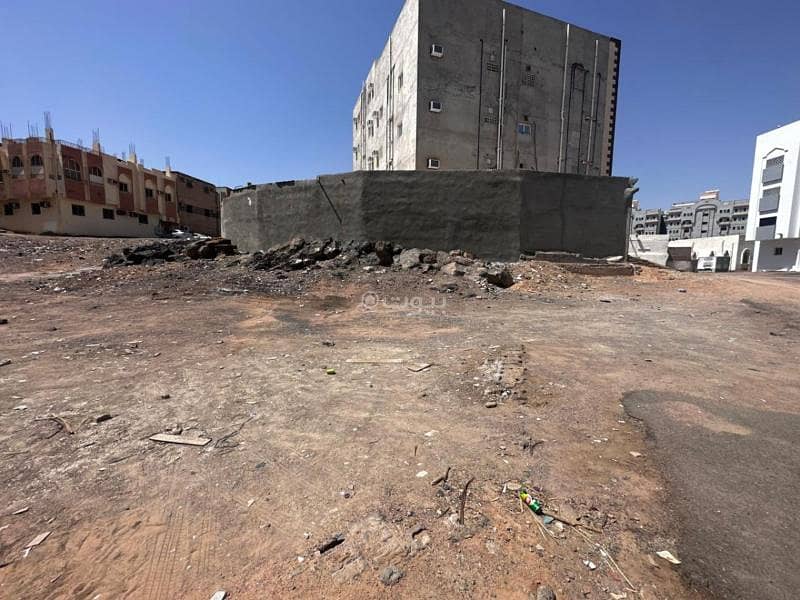 Land for rent on Abdul Rahman Ibn Al-Aswad Street, Al-Dhahra District, Medina City, Al-Madinah Region