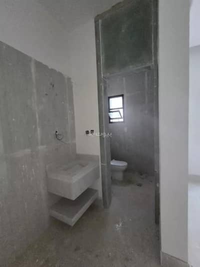 دور 5 غرف نوم للبيع في شرق الرياض، الرياض - دور للبيع في شارع رقم 61, حي الجنادرية, مدينة الرياض