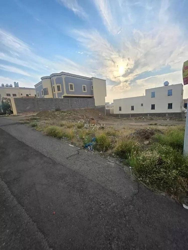 Land for sale on Thawr Al-Sulami Street, Al-Wisam District, Khamis Mushait City, Asir Region