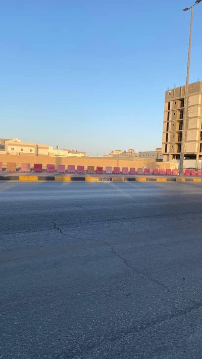 ارض  للبيع في الوادي، حفر الباطن - للبيع ارض تجارية راس بلك بمساحة 3350 متر طريق الملك عبدالعزيز