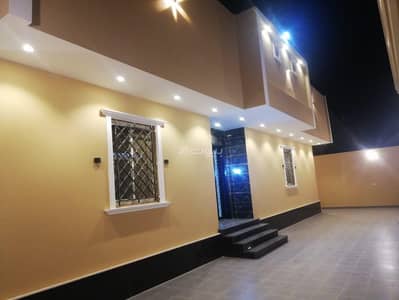 7 Bedroom Building for Sale in North Jeddah, Jeddah - A building for sale in Riyadh, Jeddah