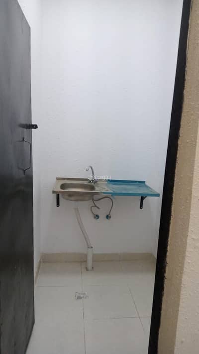 Room for Rent in East Riyadh, Riyadh - Room in East Riyadh，Al Rimal 20400 SAR - 87707969