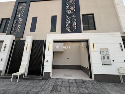 دور 4 غرف نوم للبيع في شرق الرياض، الرياض - ملكية للبيع