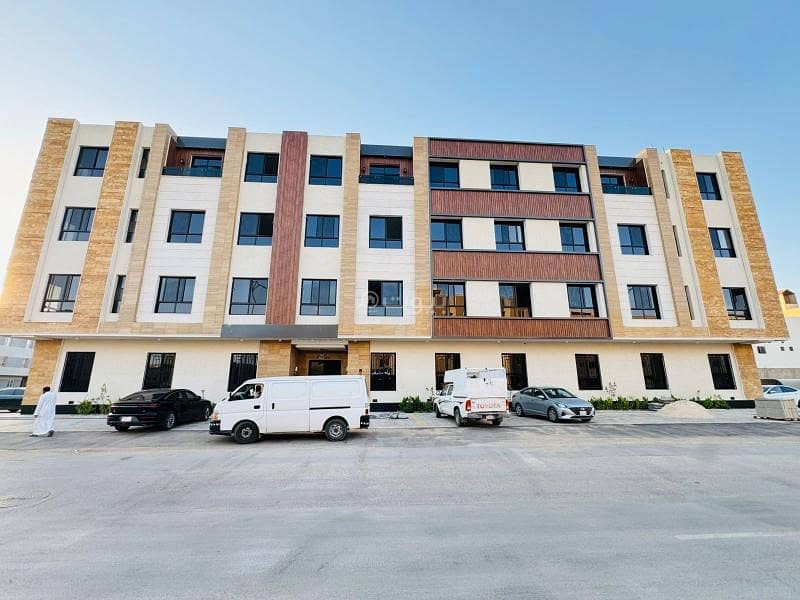 Apartment for sale in Al-Monseya Al-Gharbia neighborhood, ground floor, southern facade.