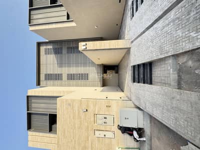شقة 3 غرف نوم للبيع في شرق الرياض، الرياض - للبيع شقه مع سطح حي اليرموك موقع ممتاز بالقرب من جميع الخدمات