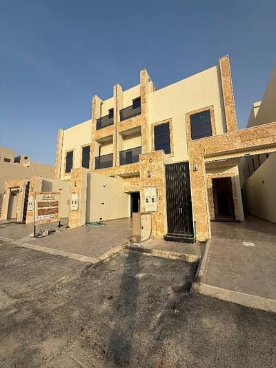دور 4 غرف نوم للبيع في شرق الرياض، الرياض - دور دور شقة