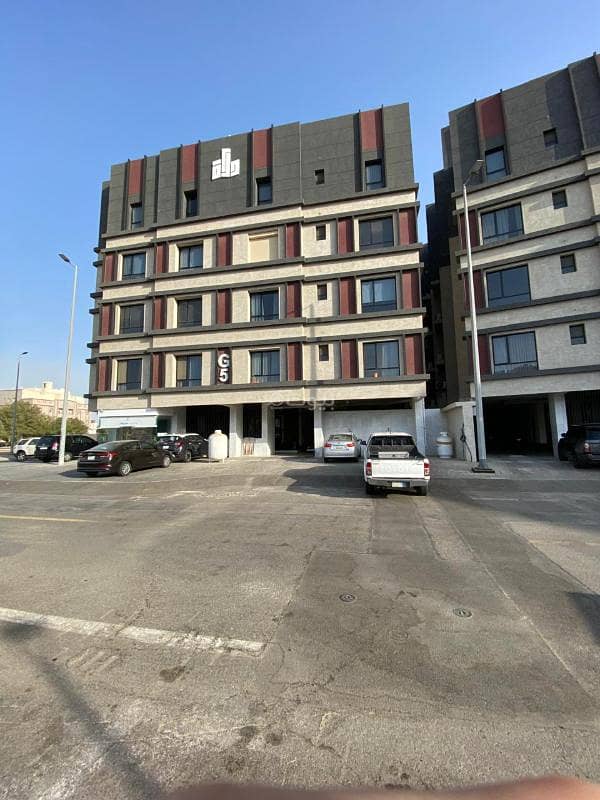 شقة جديدة 2/1 تمليك بحي المنار مكونة من 5 غرف بمساحة 153