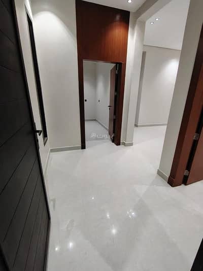 3 Bedroom Floor for Sale in East Riyadh, Riyadh - Upper floor for sale in King Faisal neighborhood