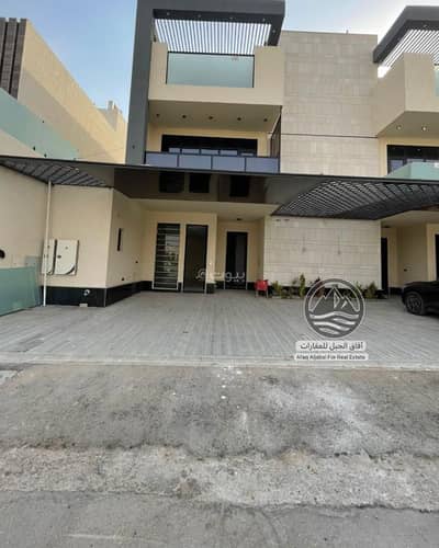 دور 5 غرف نوم للايجار في شمال الرياض، الرياض - للايجار | دور أرضي فاخر بتصميم راقٍ وموقع مميز