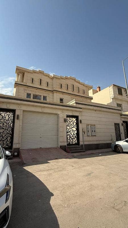 For sale, a villa in Al-Rimal Al-Dhahabi neighborhood, east of Riyadh.