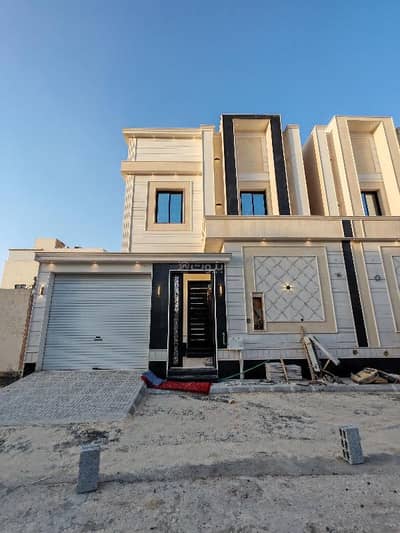 7 Bedroom Villa for Sale in East Riyadh, Riyadh - Villa with internal stairs duplex in Al-Janadriyah neighborhood, excellent location near all services and main roads.