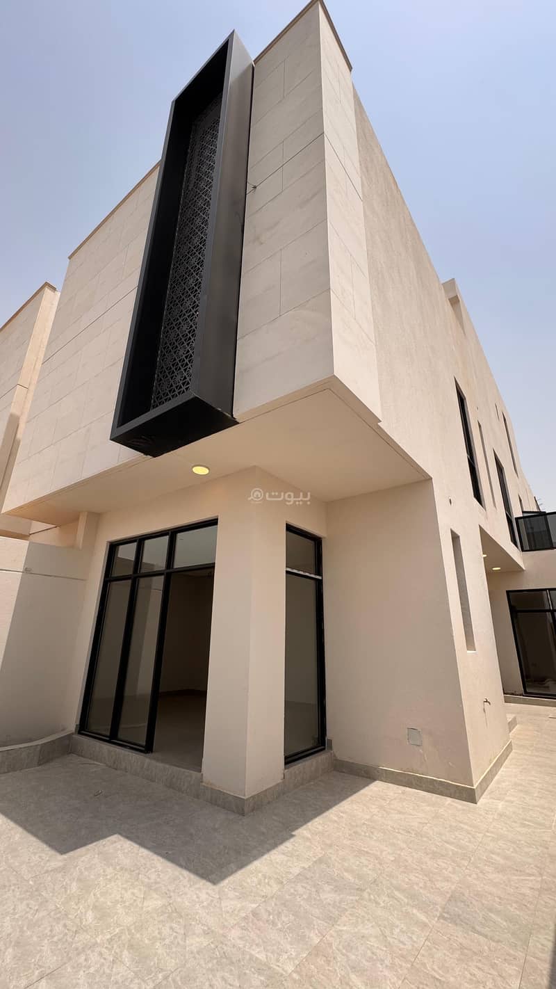 Villa in East Riyadh，Al Khaleej 4 bedrooms 2400000 SAR - 87713083